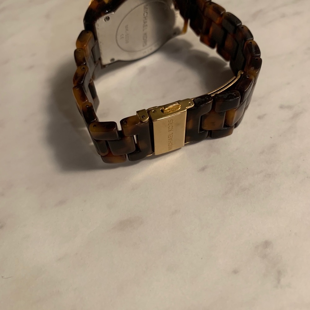 Michael Kors MK5038 Watch - Picture 2 of 2